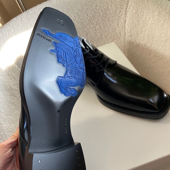 Burberry Men's Black Leather Dress Shoes - Picture 4 of 6